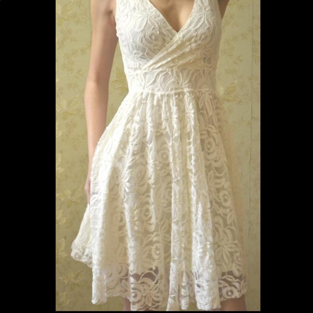 Massimo Dutti Lace Dress